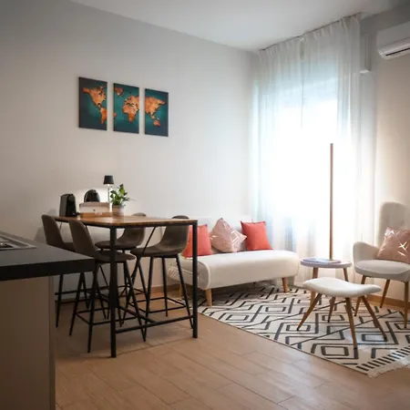 Luminoso Art Gallery Apartment *