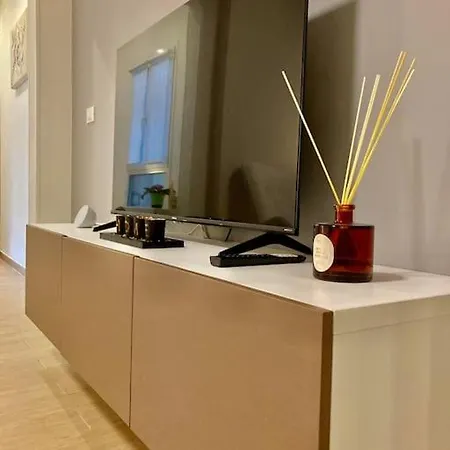 Luminoso Art Gallery Apartment *