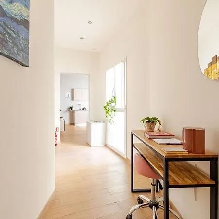 Luminoso Art Gallery Φορλί