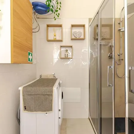 Luminoso Art Gallery * 포를리